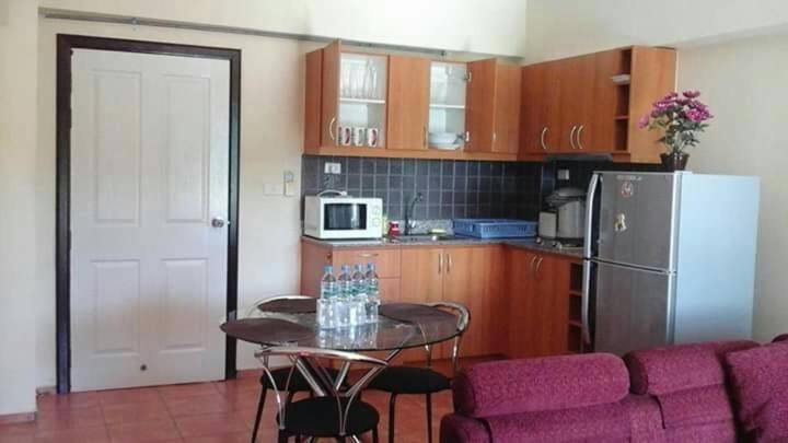 Lomsabai Apartments Bang Saen Bagian luar foto