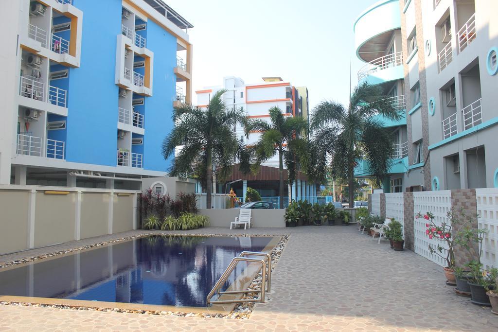 Lomsabai Apartments Bang Saen Bagian luar foto