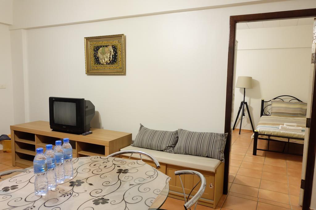 Lomsabai Apartments Bang Saen Bagian luar foto
