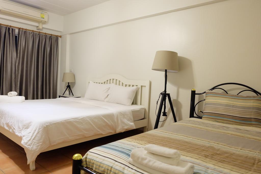 Lomsabai Apartments Bang Saen Bagian luar foto