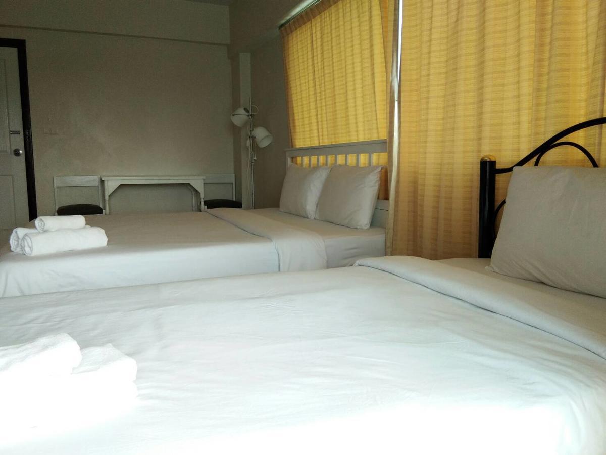 Lomsabai Apartments Bang Saen Bagian luar foto