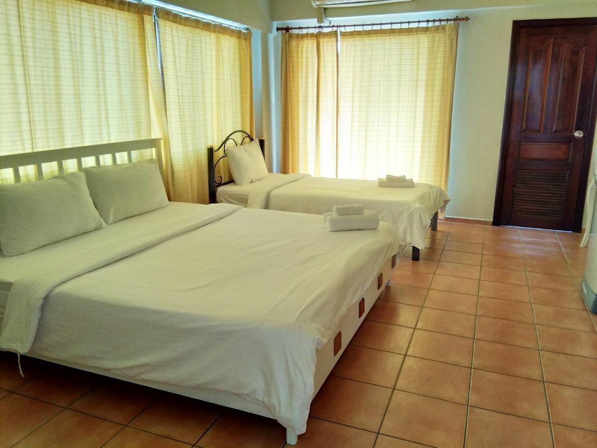 Lomsabai Apartments Bang Saen Bagian luar foto