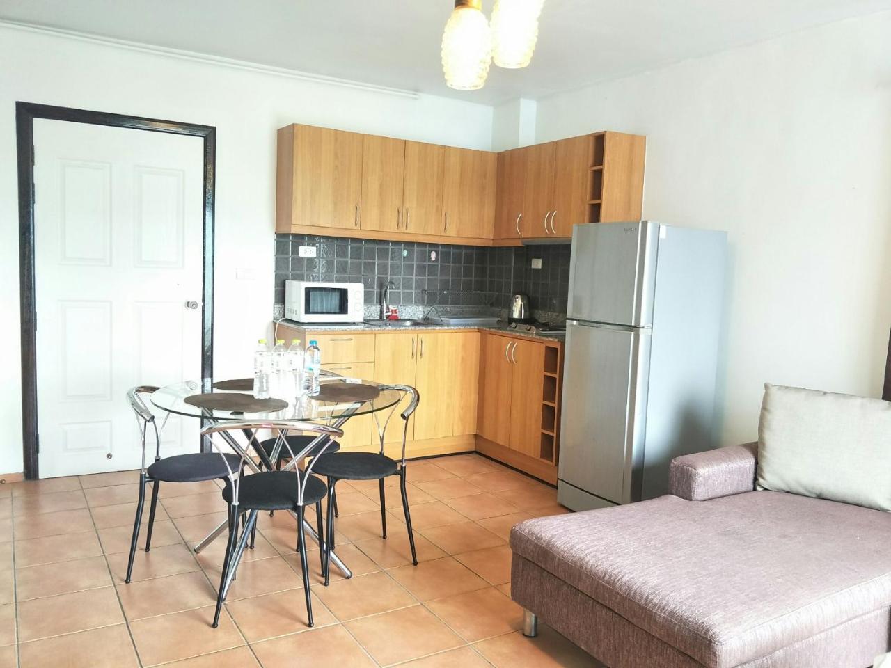 Lomsabai Apartments Bang Saen Bagian luar foto