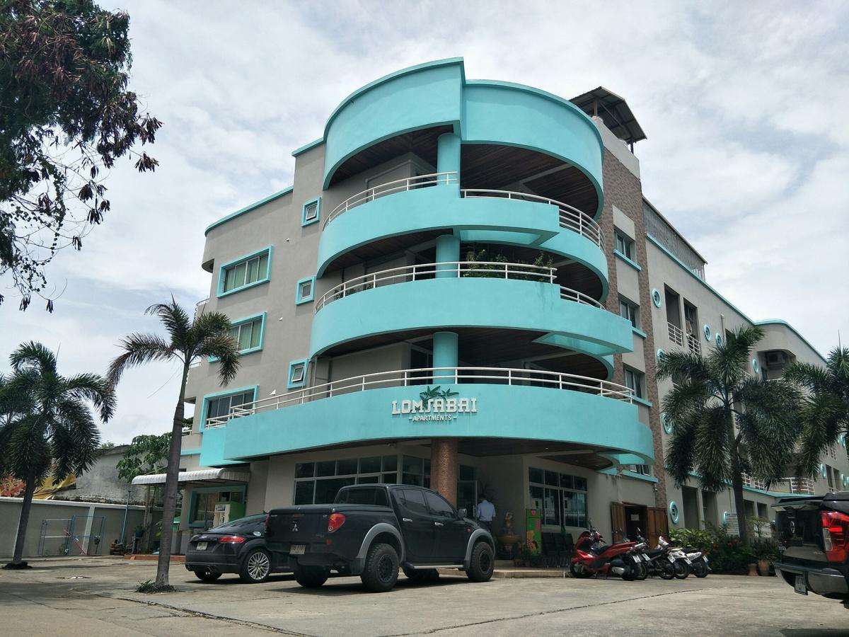 Lomsabai Apartments Bang Saen Bagian luar foto