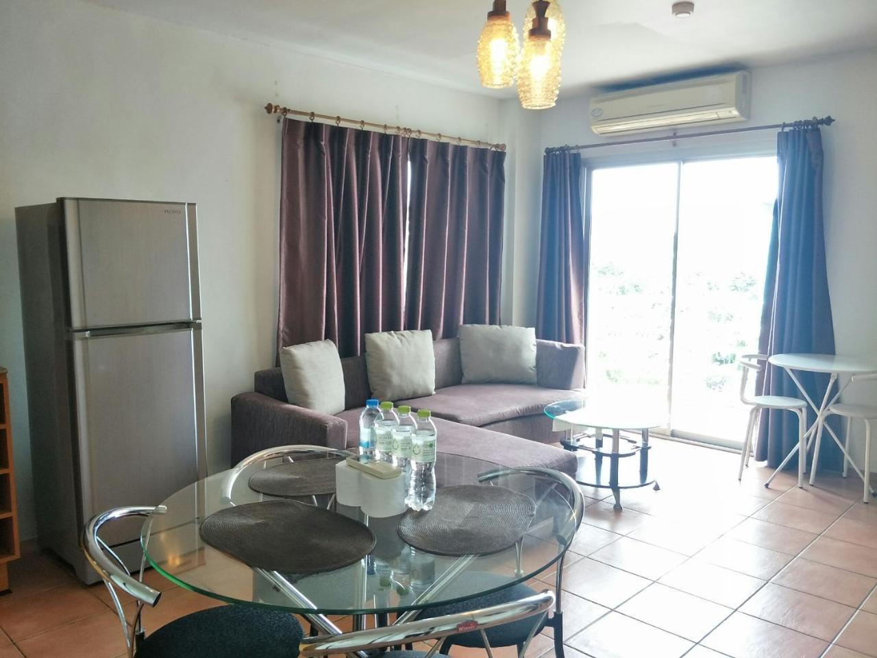 Lomsabai Apartments Bang Saen Bagian luar foto