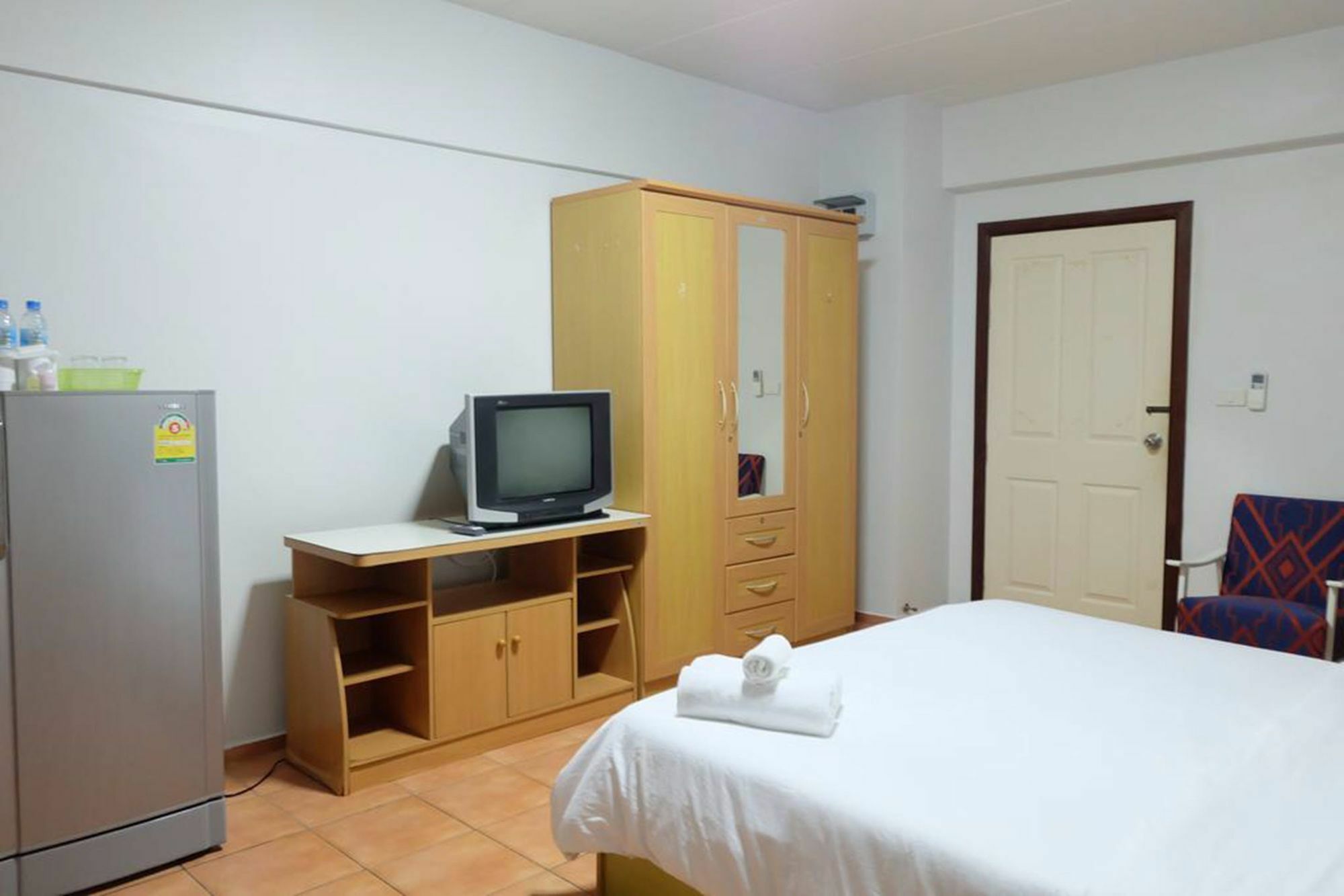 Lomsabai Apartments Bang Saen Bagian luar foto
